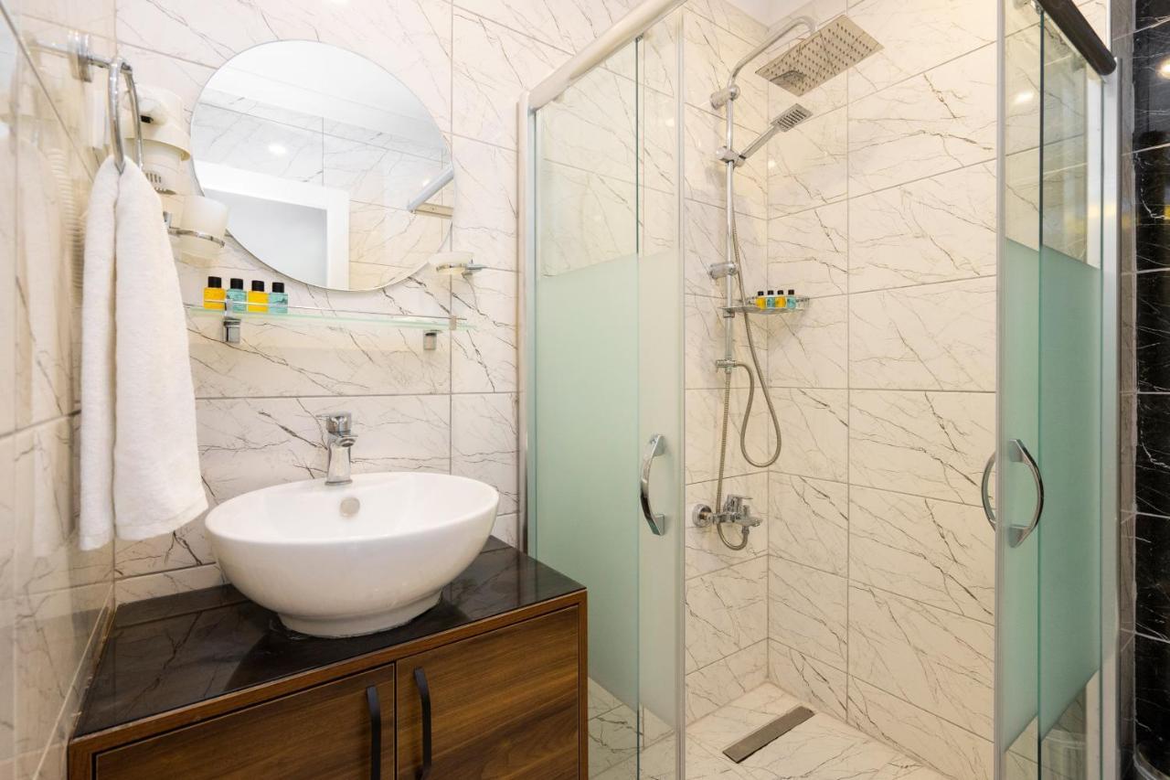 Castillo Rojo Hotel Истанбул Екстериор снимка
